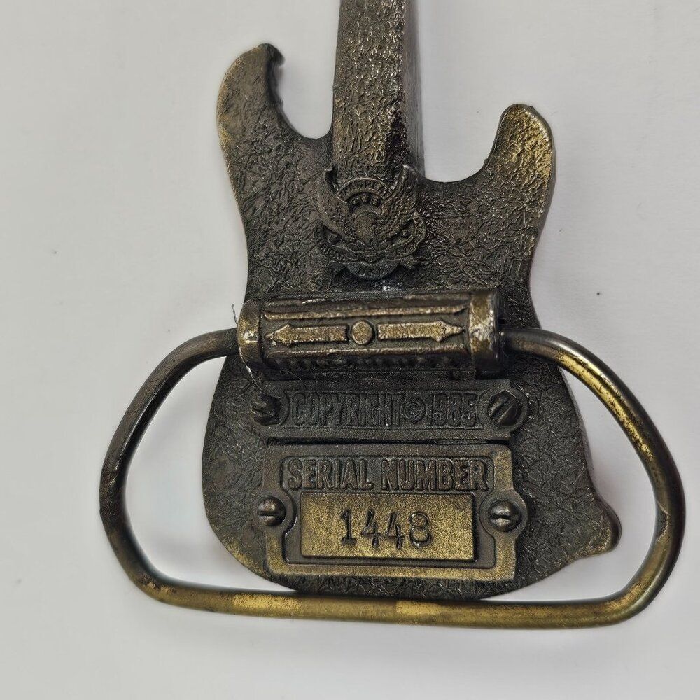 Belt Buckle Electric Guitar Red Enamel VTG 80s The Great American Buckle Company - Picture 6 of 11
